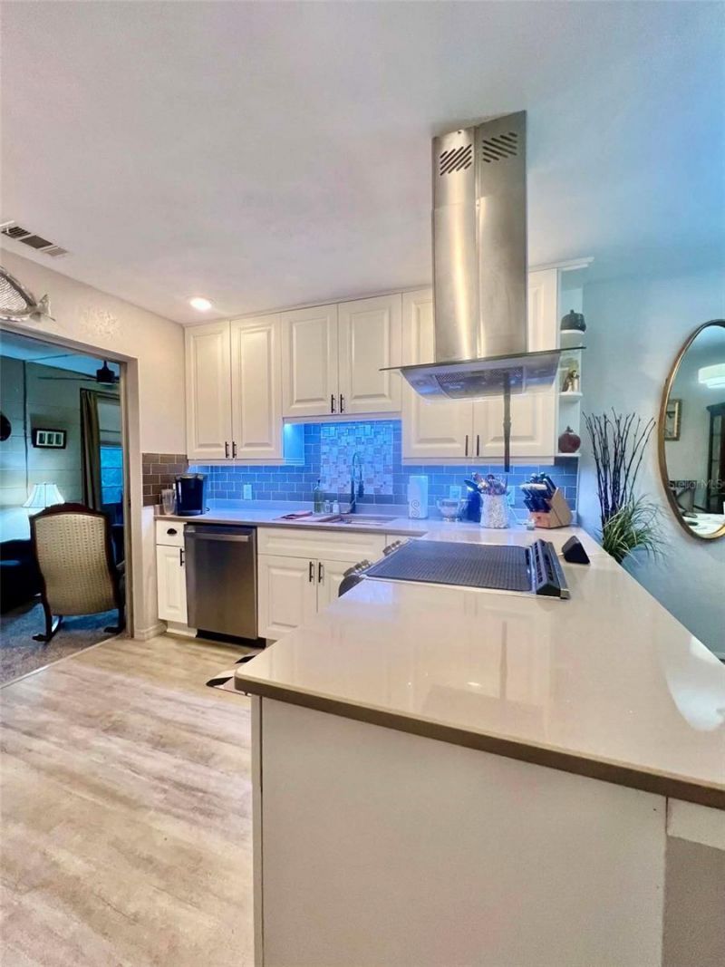 5820 N 43rd Terrace Terrace N, Unit 1404, Kenneth City, FL 33709 Photo