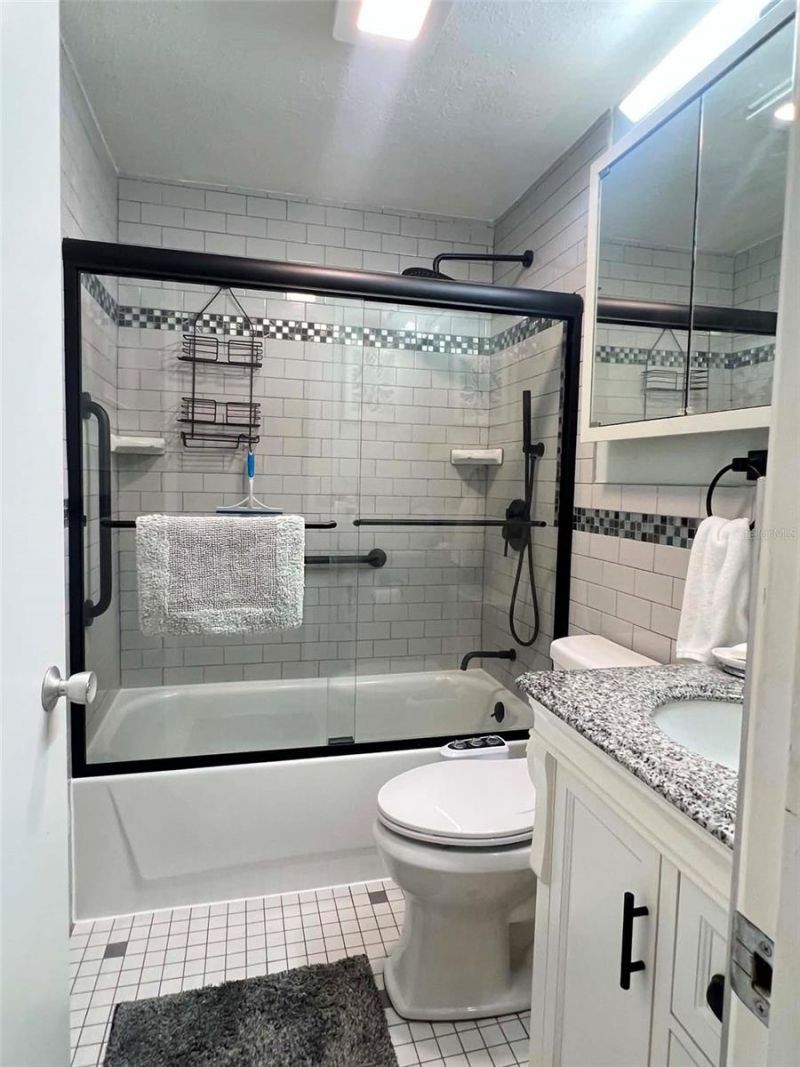 5820 N 43rd Terrace Terrace N, Unit 1404, Kenneth City, FL 33709 Photo