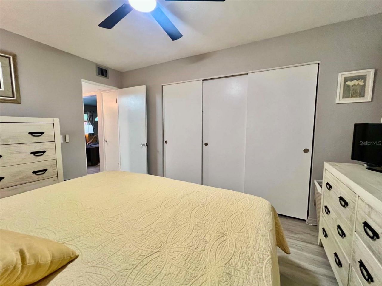 5820 N 43rd Terrace Terrace N, Unit 1404, Kenneth City, FL 33709 Photo