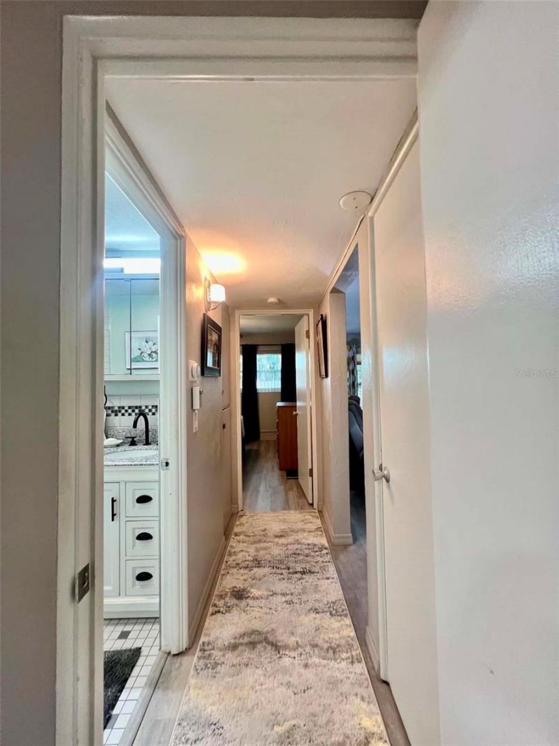 5820 N 43rd Terrace Terrace N, Unit 1404, Kenneth City, FL 33709 Photo
