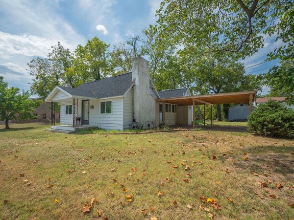 3300 County Farm Road , Cassville, MO 65625
