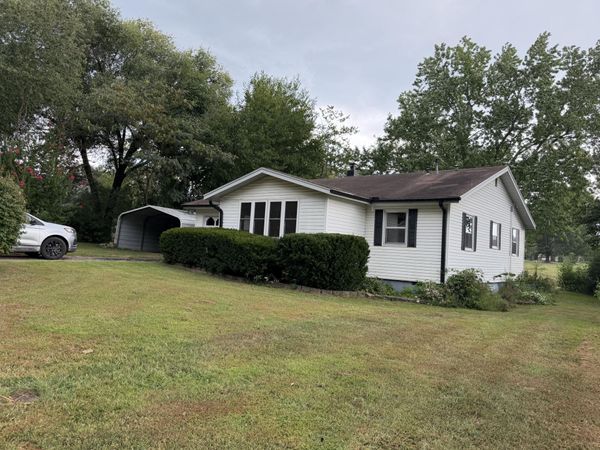 107 E James Street , Mountain View, MO 65548