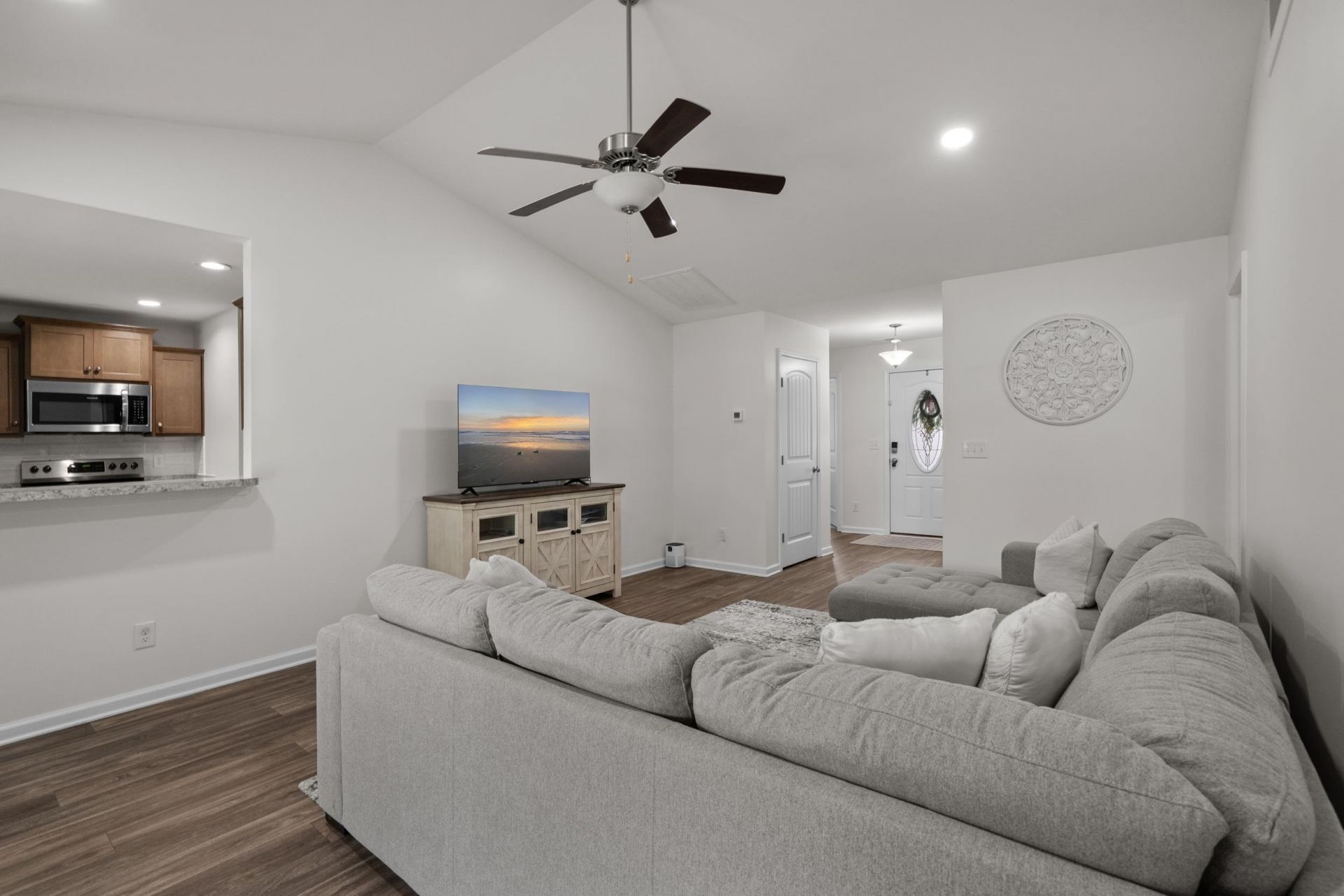 31 Desurrency Ct.  Photo 10