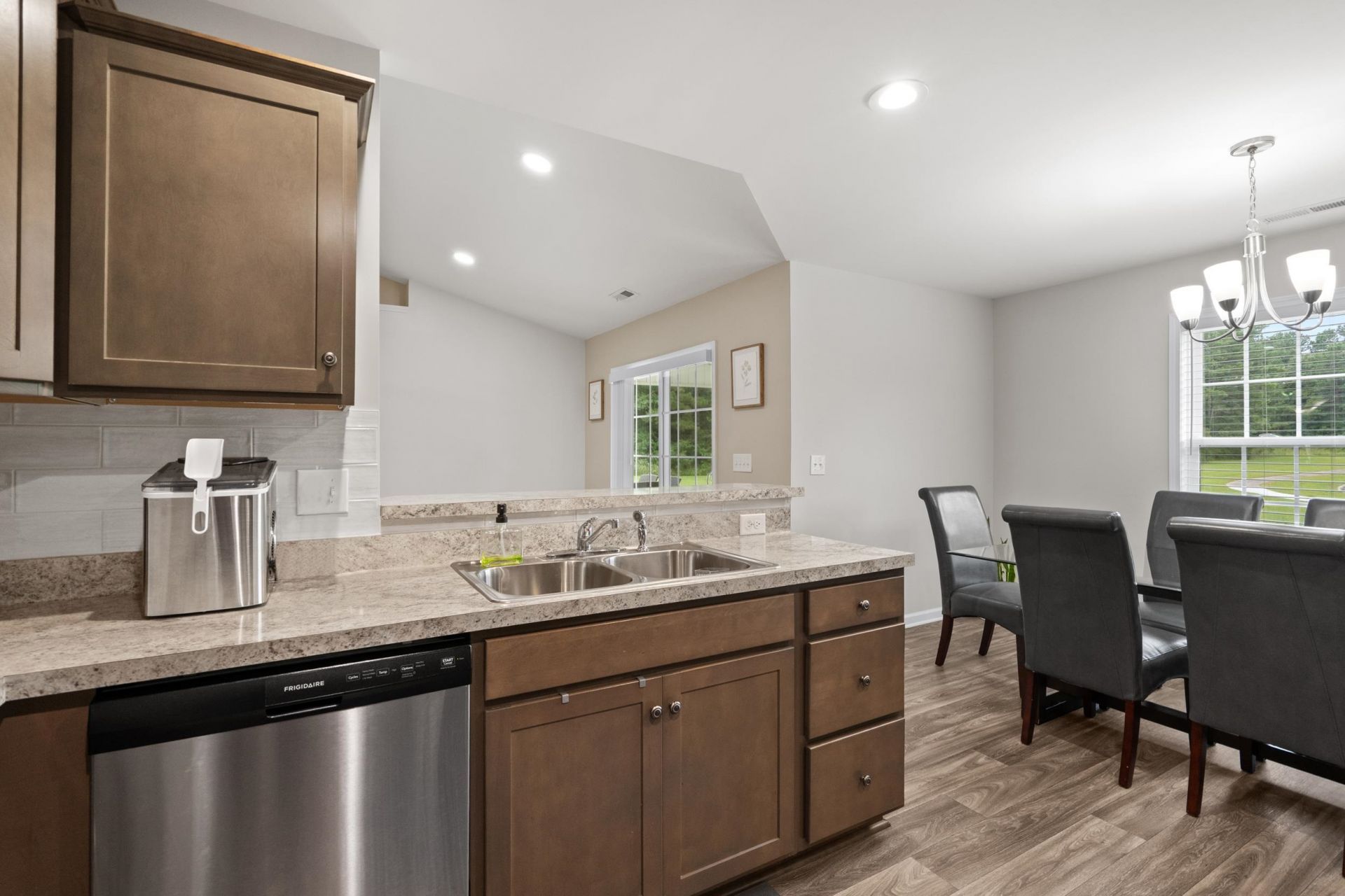 31 Desurrency Ct.  Photo 17