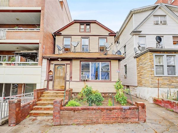 3723 111 Street , Corona, NY 11368