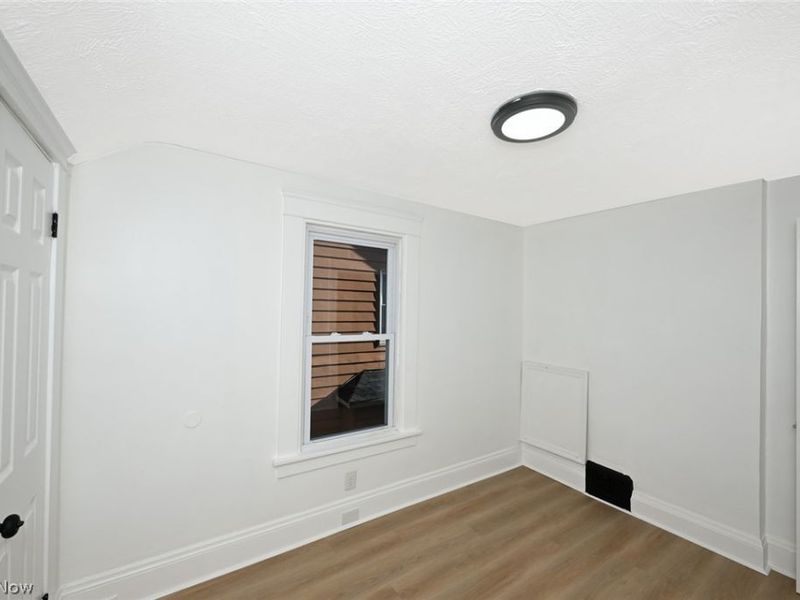 4289 E 136th Street, Cleveland, OH 44105 Photo 12