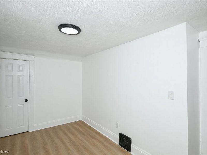 4289 E 136th Street, Cleveland, OH 44105 Photo 16