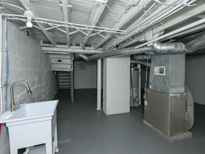 4289 E 136th Street, Cleveland, OH 44105 Photo 35