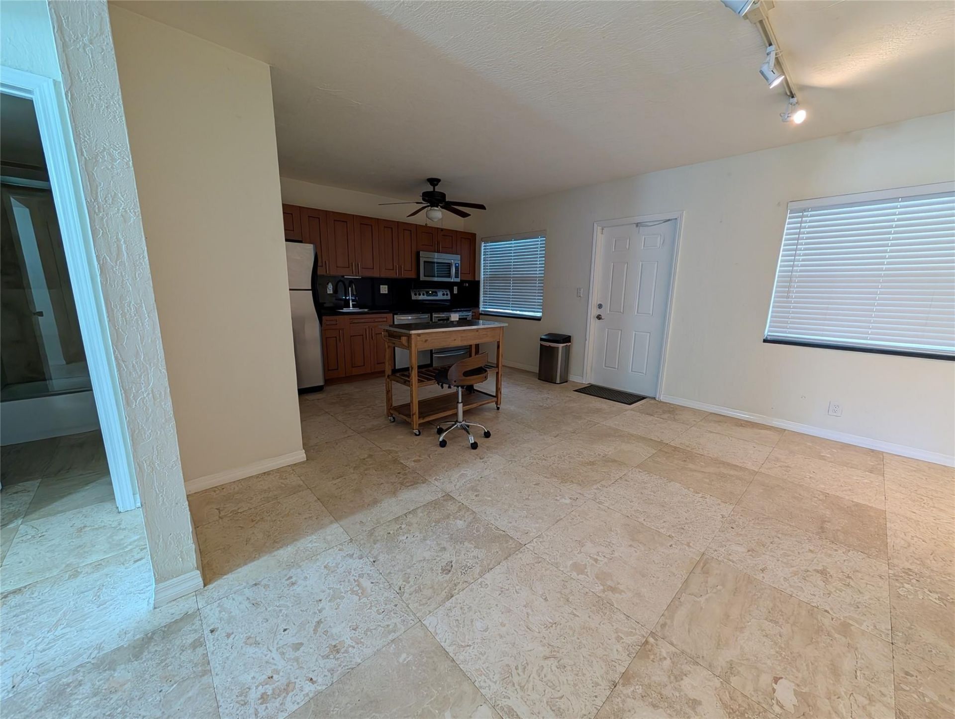 1470 N Dixie Highway N, Unit 10, Fort Lauderdale, FL 33304 Photo