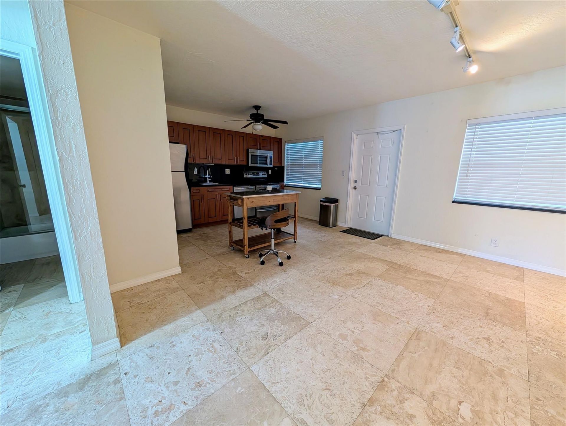 1470 N Dixie Highway N, Unit 10, Fort Lauderdale, FL 33304 Photo
