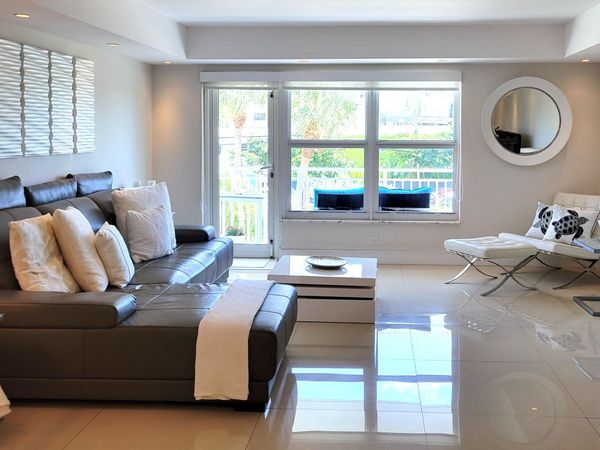 3000 E SUNRISE Boulevard, Unit 2B, Fort Lauderdale, FL 33304