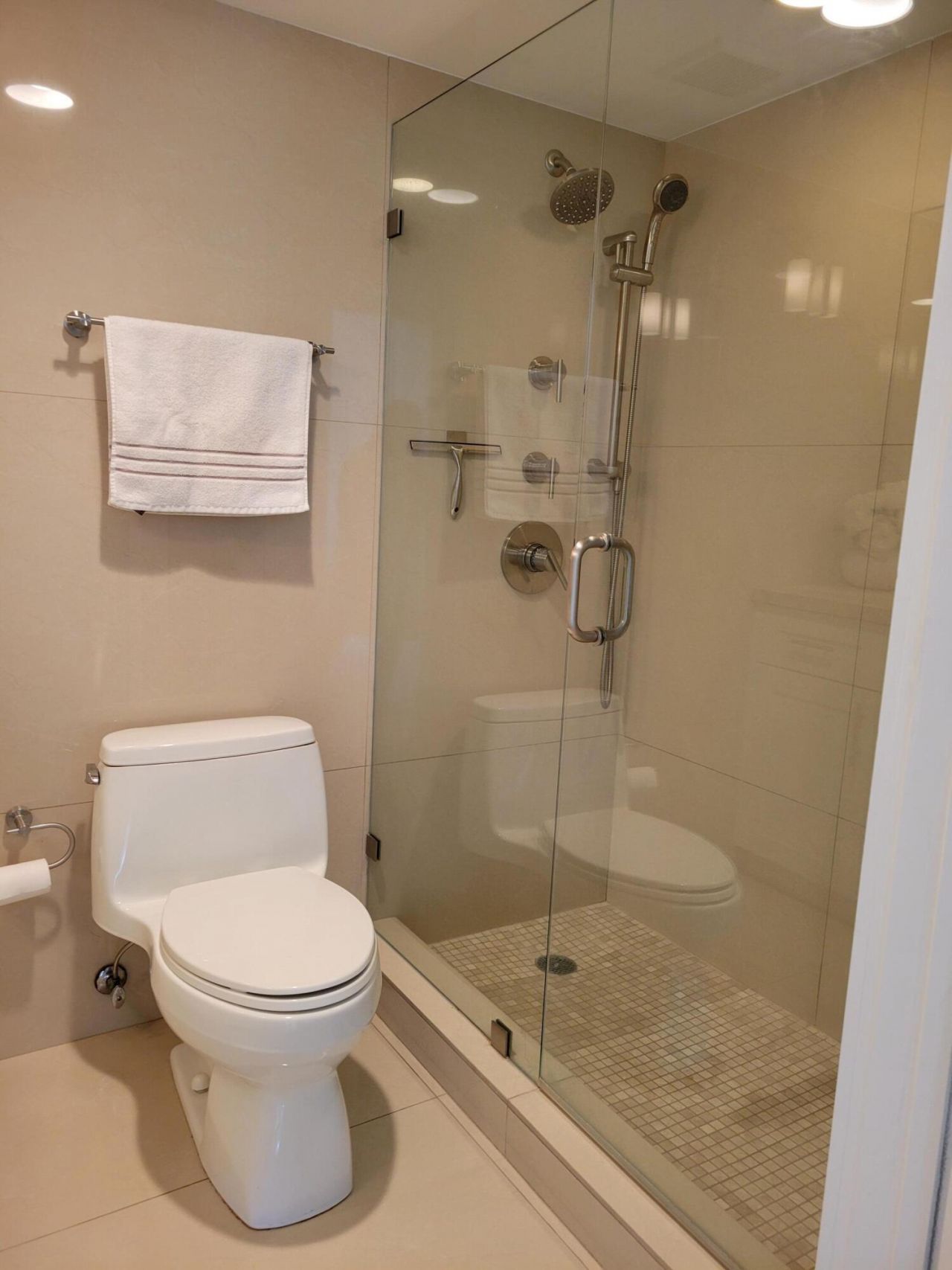 3000 E Sunrise Boulevard, Unit 2B, Fort Lauderdale, FL 33304 Photo