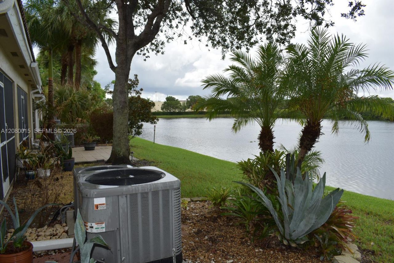 307 SW 120th Ave, Pembroke Pines, FL 33025 Photo