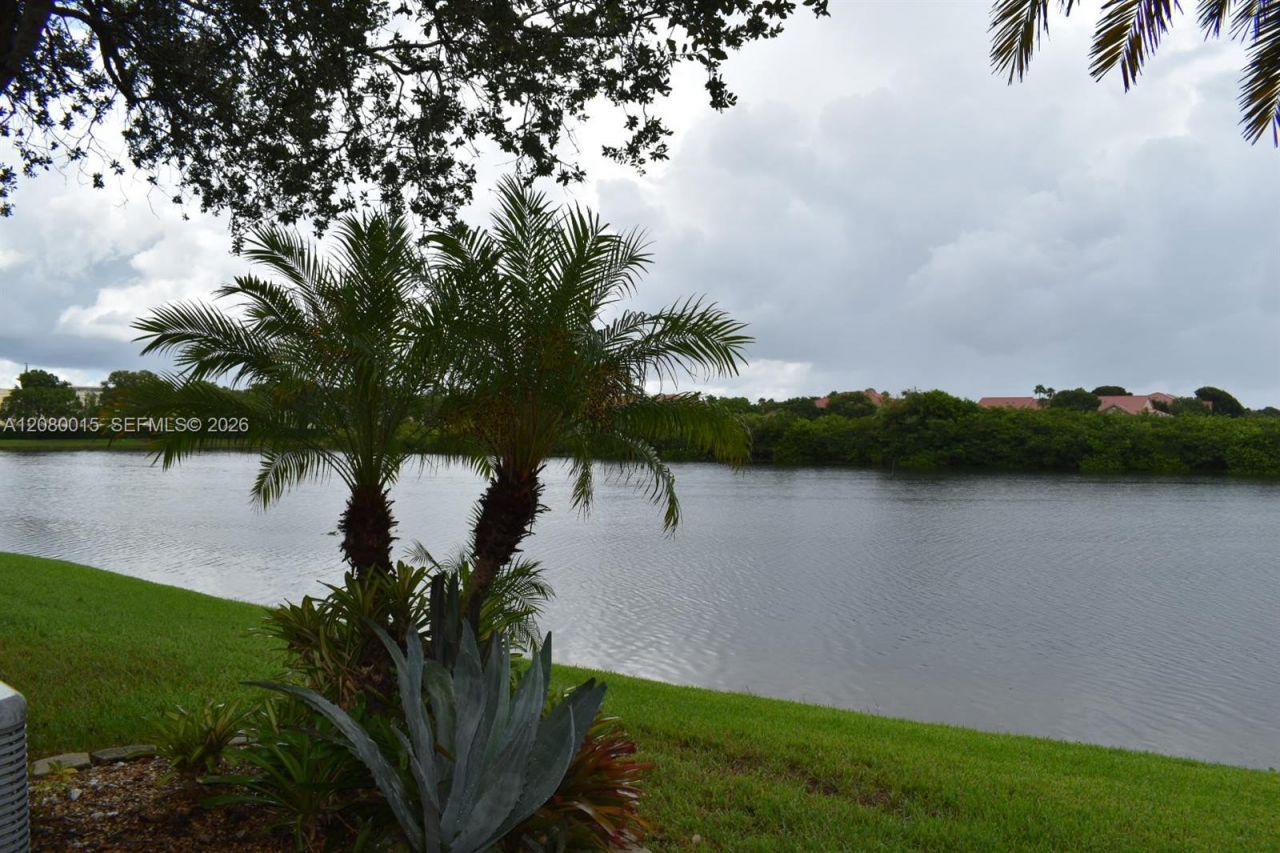 307 SW 120th Ave, Pembroke Pines, FL 33025 Photo