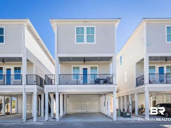 951 W Lagoon Ave, Unit R, Gulf Shores, AL 36542