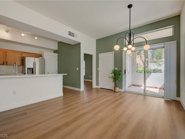 2305 W Horizon Ridge Parkway, Unit 814, Henderson, NV 89052