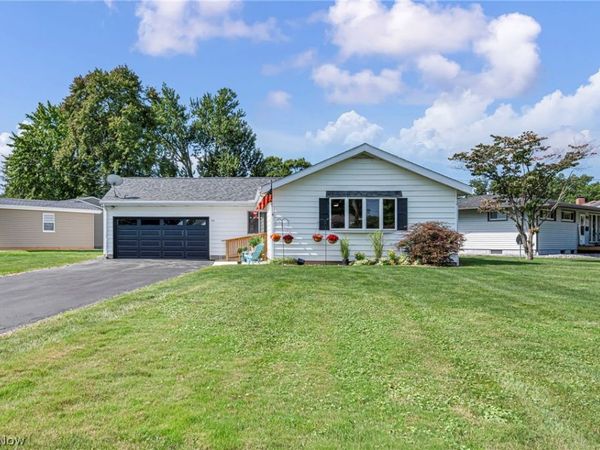 99 Indian Lake Boulevard , Canfield, OH 44406