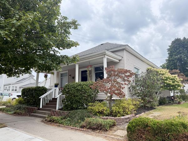 404 W Court Street, Ludington, MI 49431