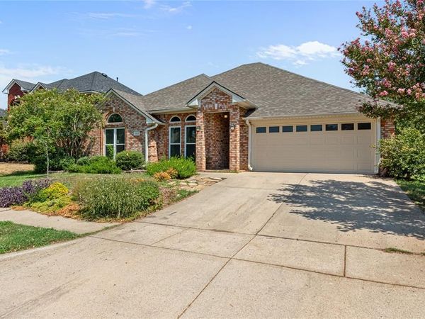 1327 Pegasus Drive, Arlington, TX 76013