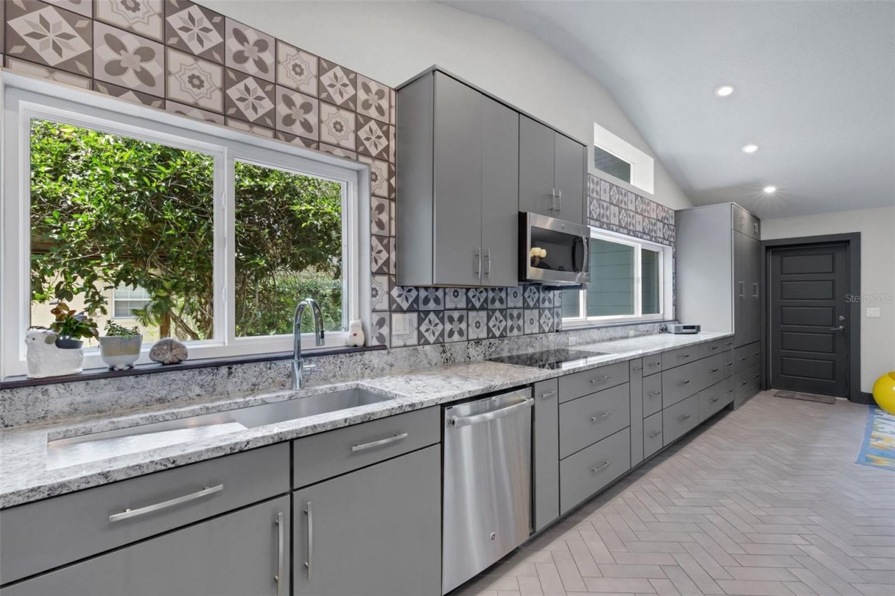 2634 Collins Avenue , Lakeland, FL 33803 Photo