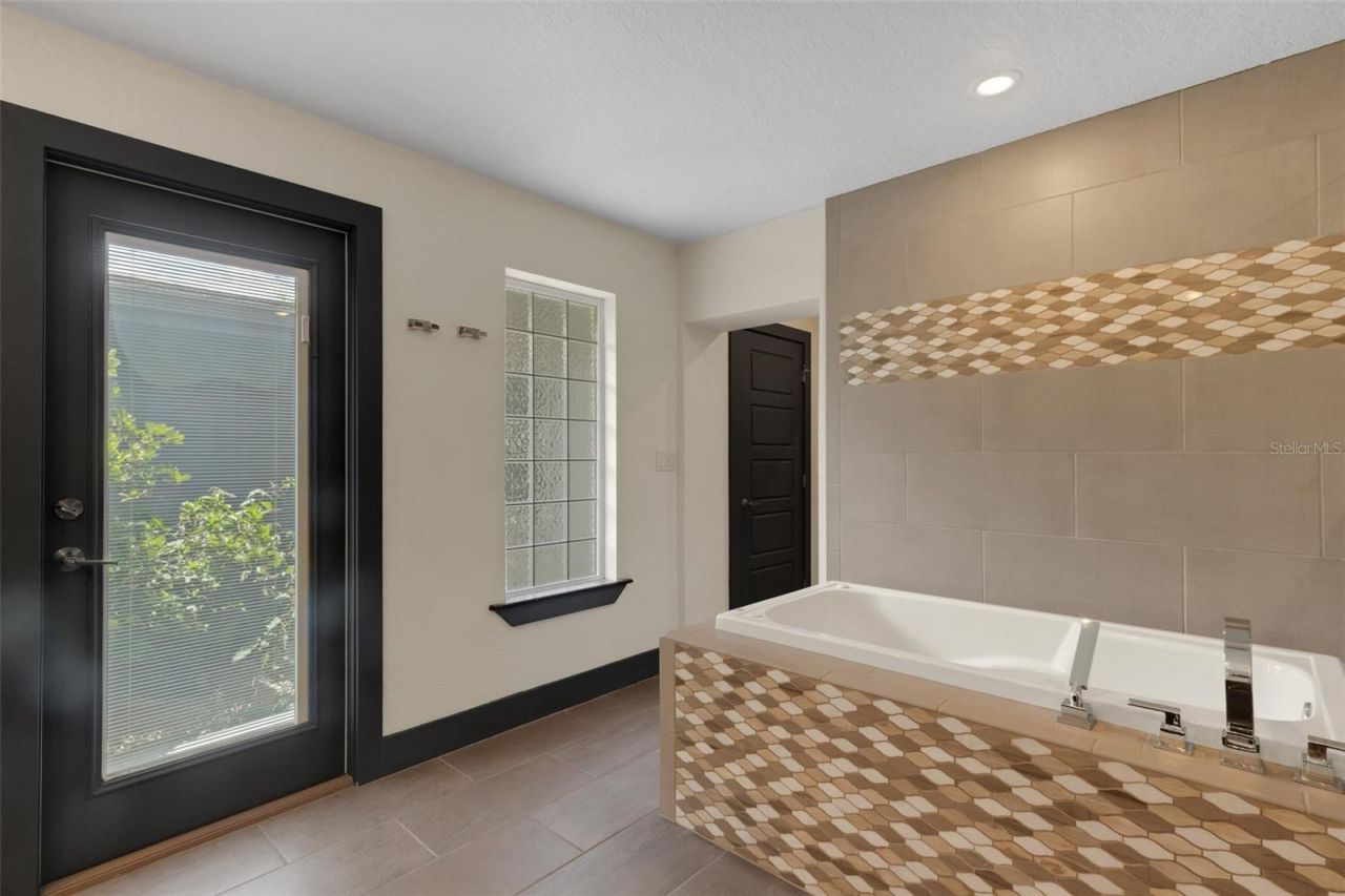 2634 Collins Avenue , Lakeland, FL 33803 Photo