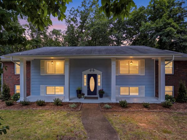 2824 Ridgecrest Drive , Chattanooga, TN 37406