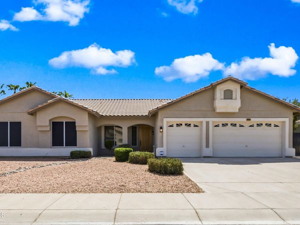 7751 W MAUI Lane, Peoria, AZ 85381