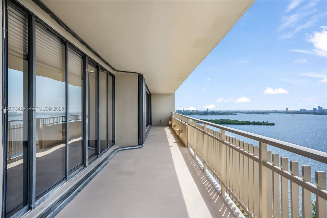 11113 Biscayne Blvd , Unit 1951, Miami, FL 33181 Photo