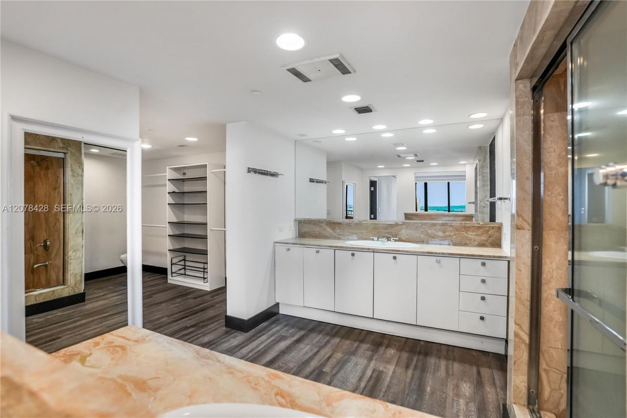 11113 Biscayne Blvd , Unit 1951, Miami, FL 33181 Photo