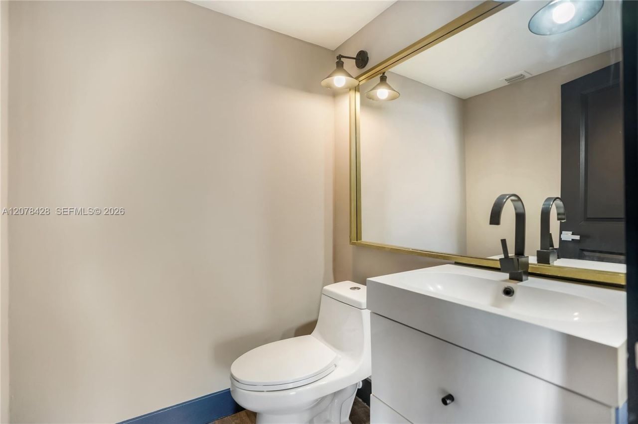 11113 Biscayne Blvd , Unit 1951, Miami, FL 33181 Photo