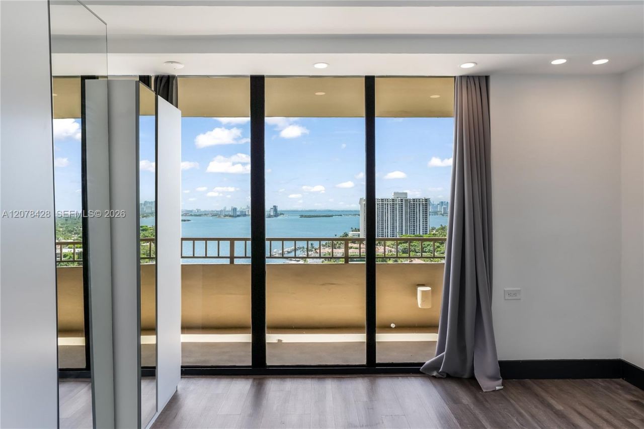 11113 Biscayne Blvd , Unit 1951, Miami, FL 33181 Photo