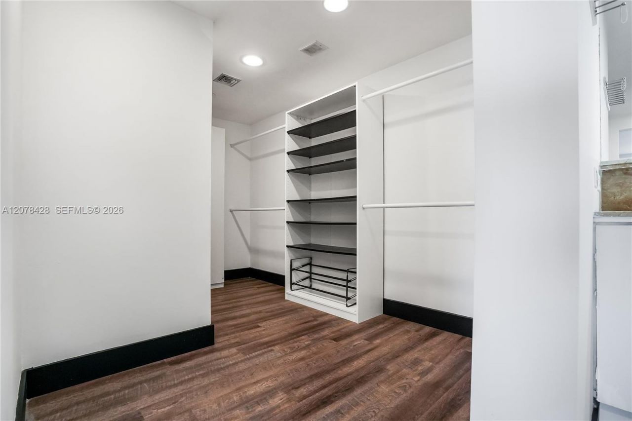 11113 Biscayne Blvd , Unit 1951, Miami, FL 33181 Photo