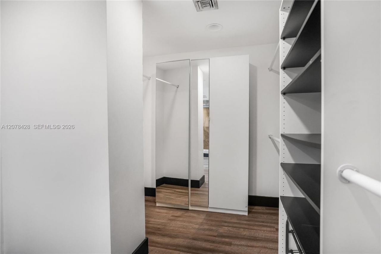 11113 Biscayne Blvd , Unit 1951, Miami, FL 33181 Photo