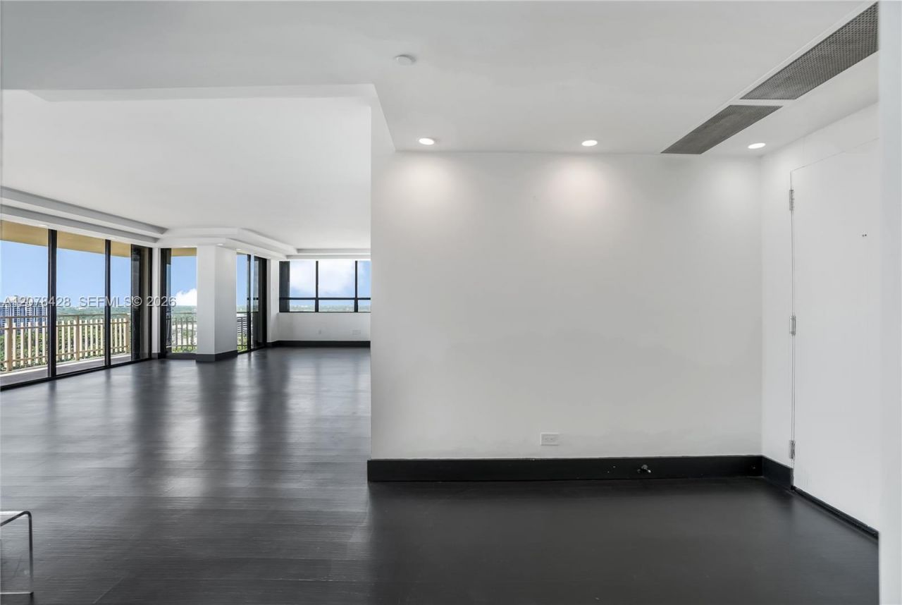 11113 Biscayne Blvd , Unit 1951, Miami, FL 33181 Photo