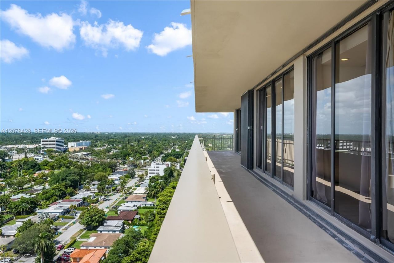 11113 Biscayne Blvd , Unit 1951, Miami, FL 33181 Photo