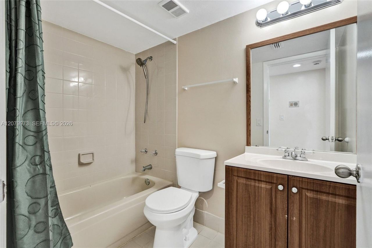 8660 SW 212th St , Unit 111, Cutler Bay, FL 33189 Photo