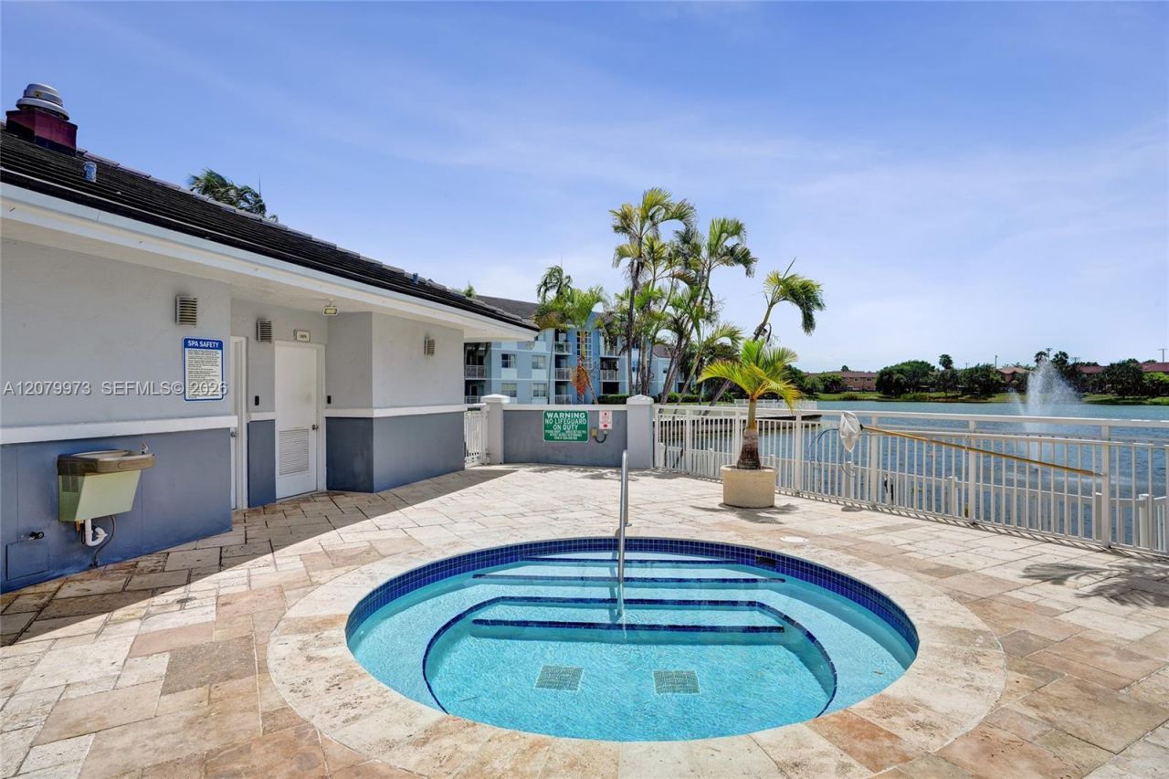 8660 SW 212th St , Unit 111, Cutler Bay, FL 33189 Photo