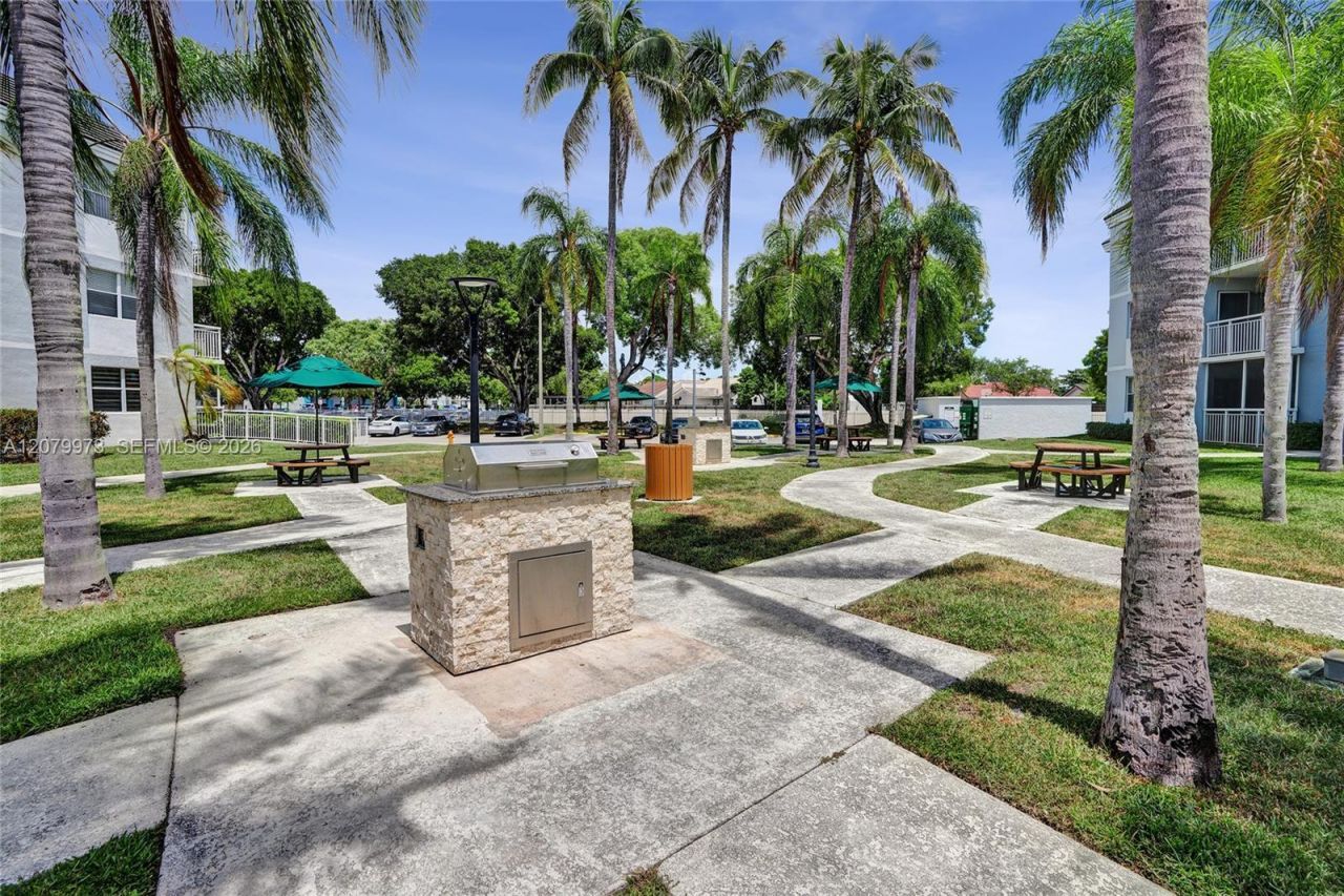 8660 SW 212th St , Unit 111, Cutler Bay, FL 33189 Photo