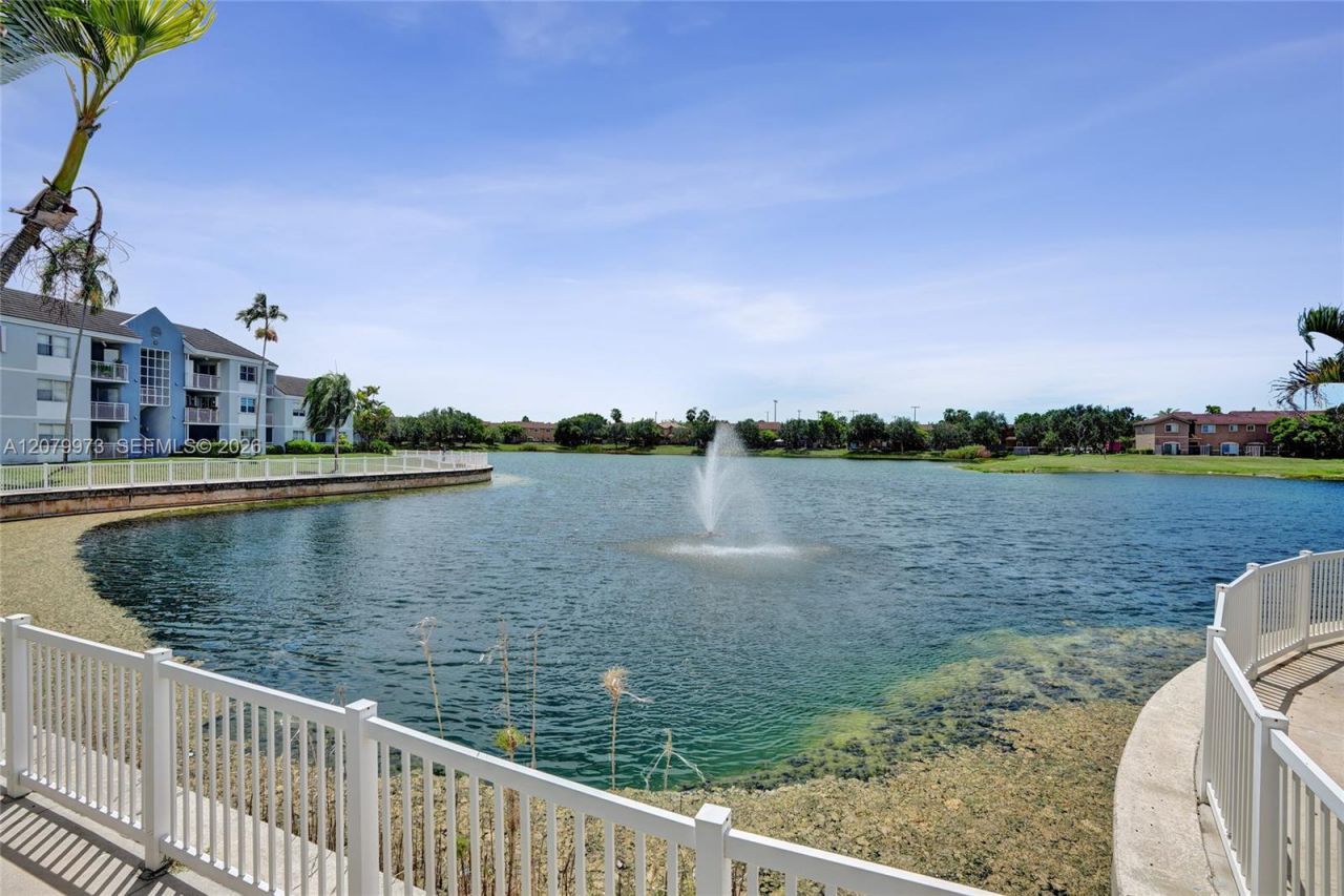 8660 SW 212th St , Unit 111, Cutler Bay, FL 33189 Photo