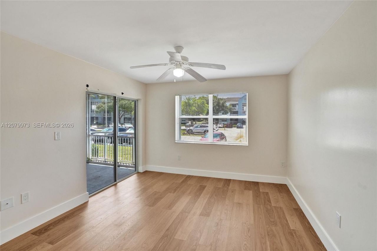 8660 SW 212th St , Unit 111, Cutler Bay, FL 33189 Photo