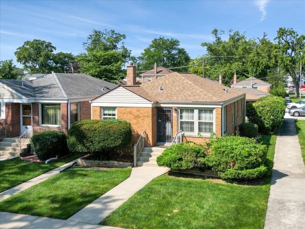 316 Morris Avenue, Bellwood, IL 60104