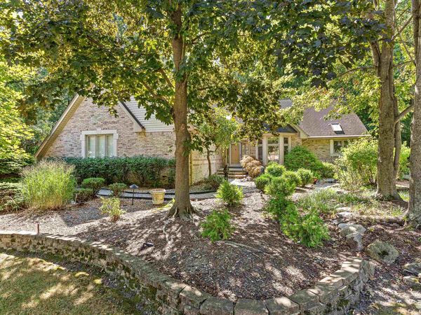 2534 Farmdale Drive, Sterling Heights, MI 48314