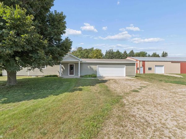 1995 Pine Avenue, Garner, IA 50438