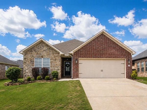1225 Crosspoint, Conway, AR 72034