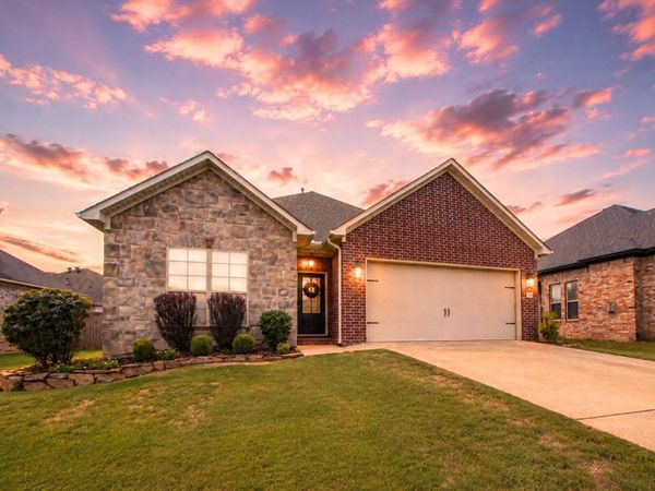 1225 Crosspoint, Conway, AR 72034