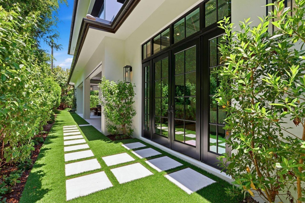 232 Linda Lane, West Palm Beach, FL 33405 Photo