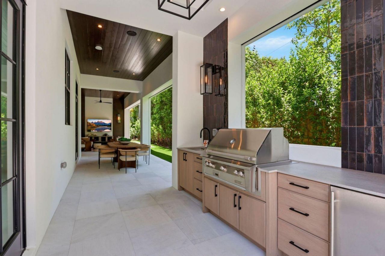 232 Linda Lane, West Palm Beach, FL 33405 Photo