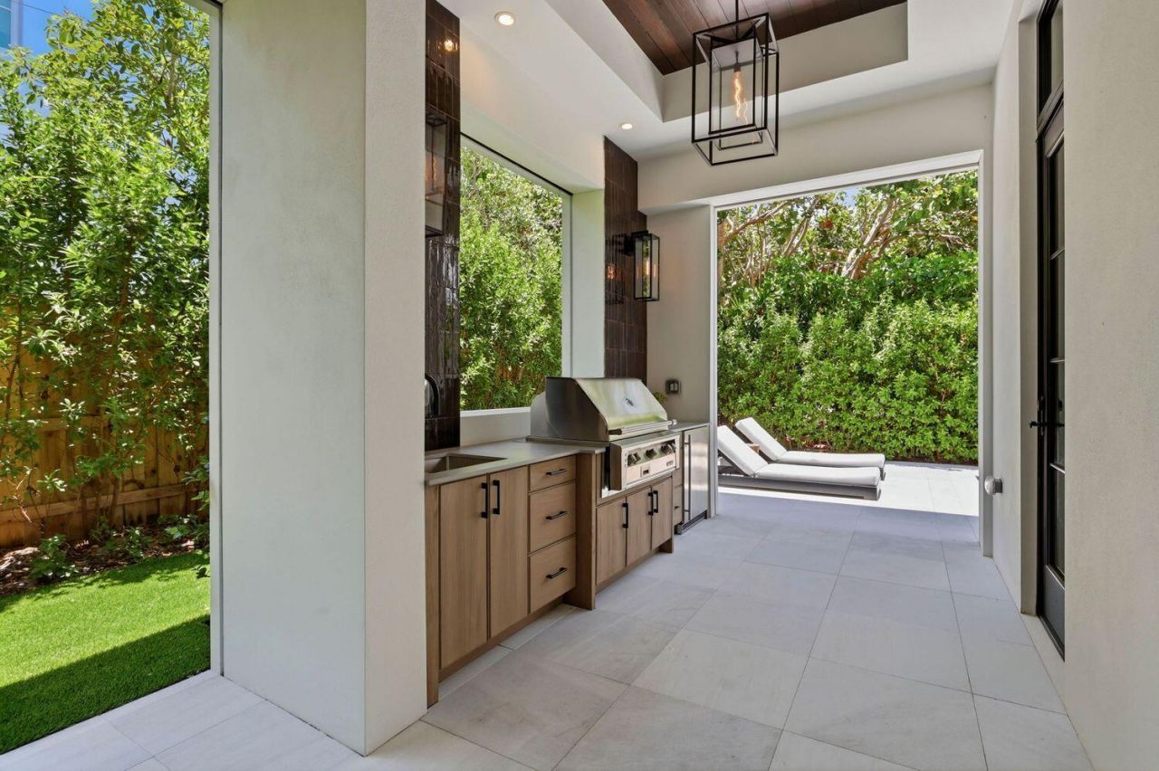 232 Linda Lane, West Palm Beach, FL 33405 Photo