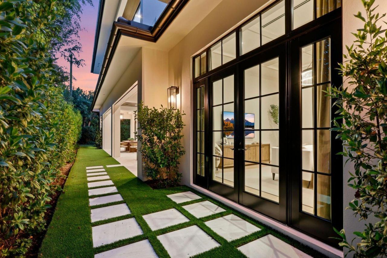 232 Linda Lane, West Palm Beach, FL 33405 Photo
