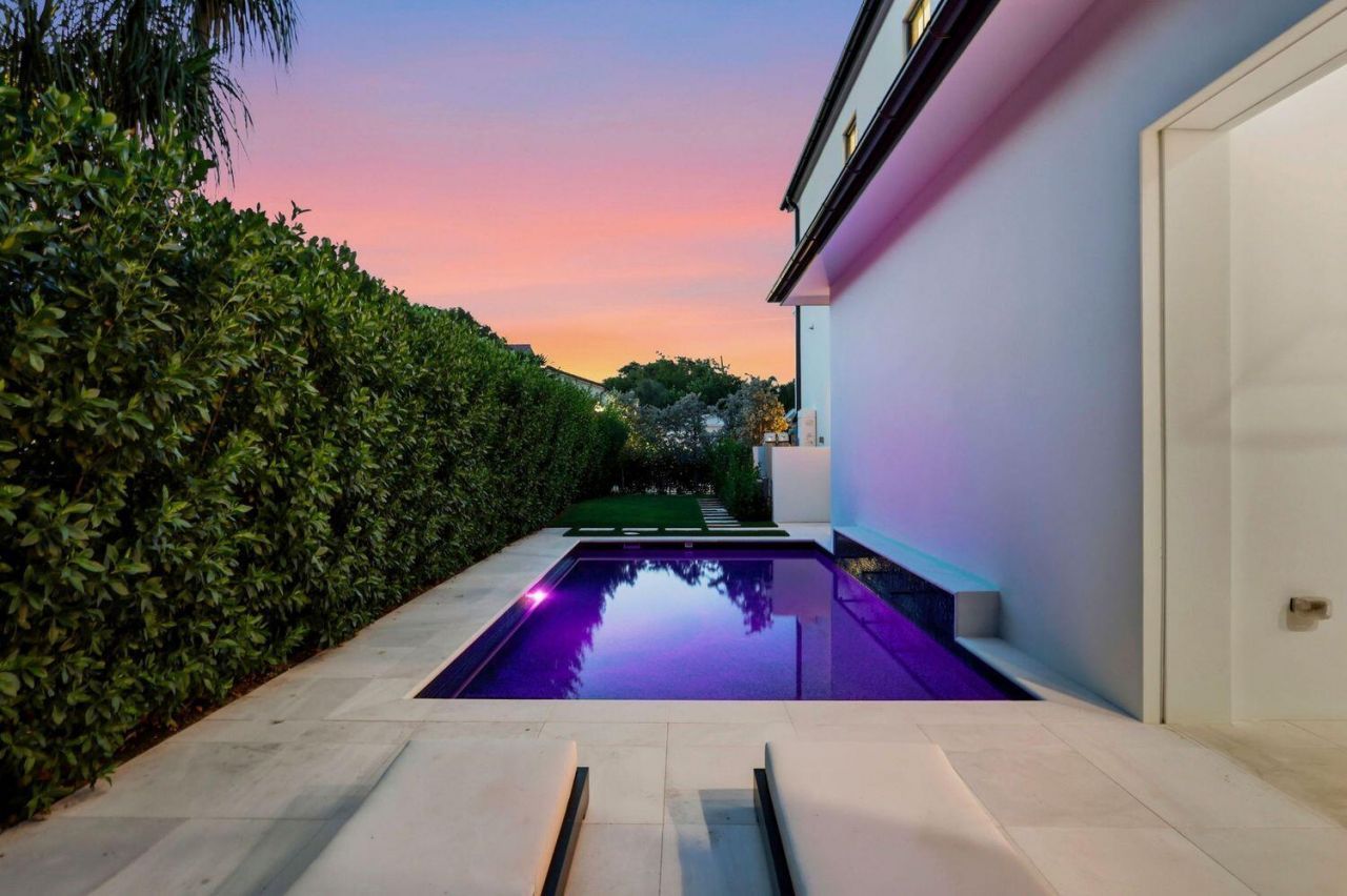 232 Linda Lane, West Palm Beach, FL 33405 Photo